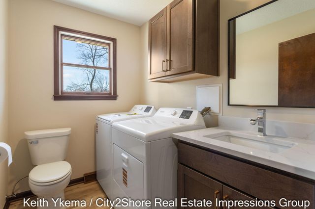 1830 N Roberts Road, Muskegon, MI 49445