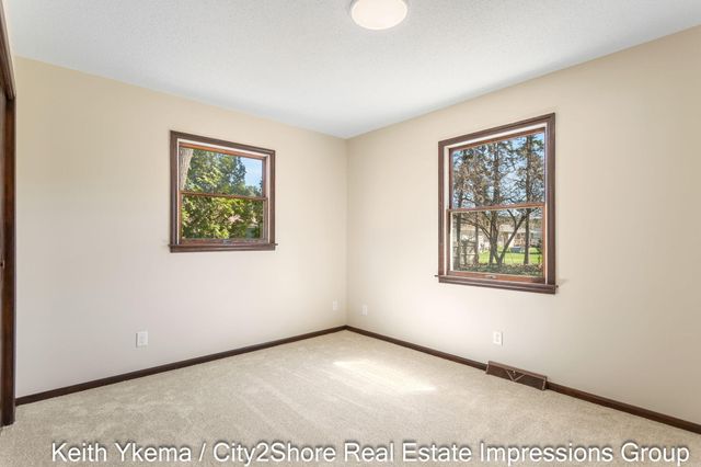 1830 N Roberts Road, Muskegon, MI 49445