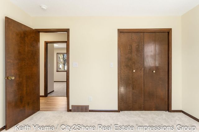 1830 N Roberts Road, Muskegon, MI 49445