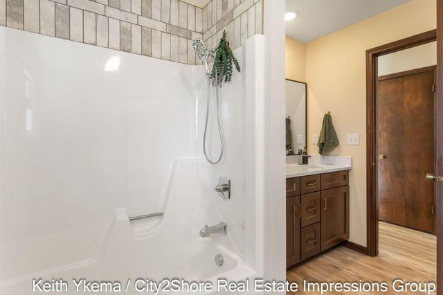 1830 N Roberts Road, Muskegon, MI 49445