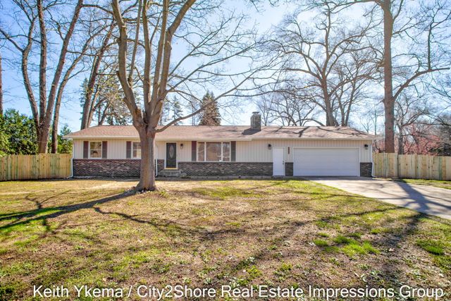 1830 N Roberts Road, Muskegon, MI 49445