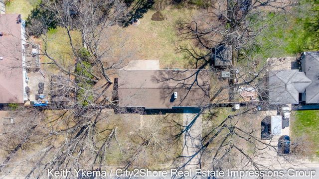 1830 N Roberts Road, Muskegon, MI 49445