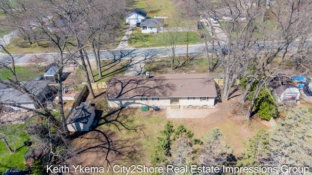 1830 N Roberts Road, Muskegon, MI 49445