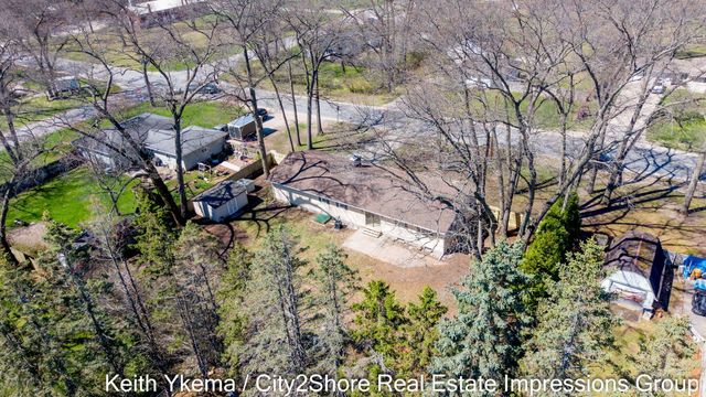 1830 N Roberts Road, Muskegon, MI 49445