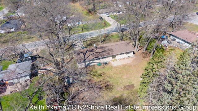 1830 N Roberts Road, Muskegon, MI 49445