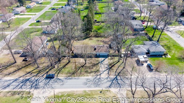 1830 N Roberts Road, Muskegon, MI 49445