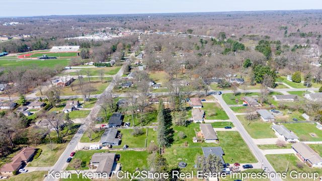 1830 N Roberts Road, Muskegon, MI 49445