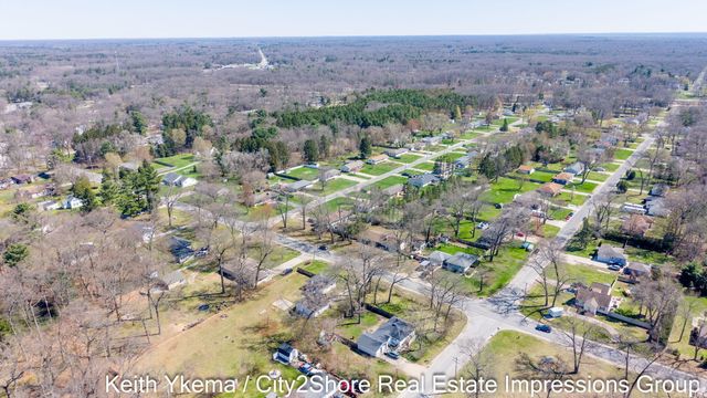 1830 N Roberts Road, Muskegon, MI 49445