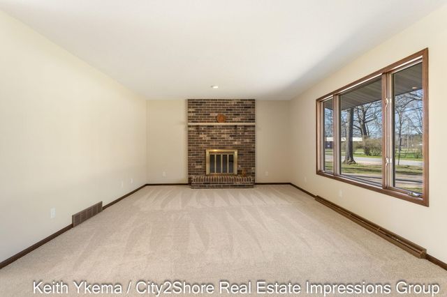 1830 N Roberts Road, Muskegon, MI 49445