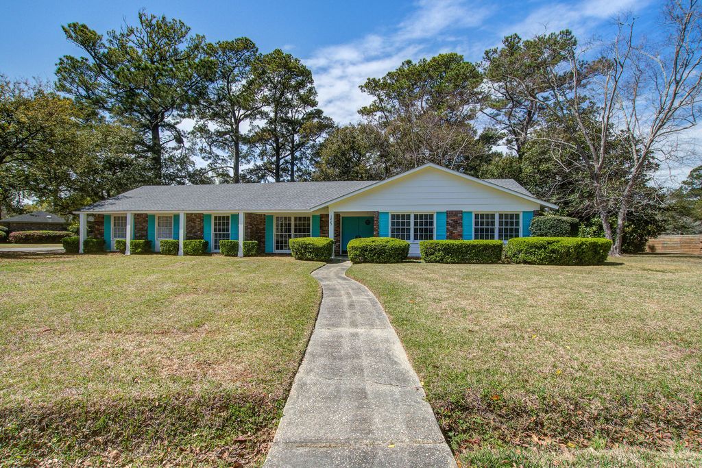 1805 Chelwood Circle, Charleston, SC 29407