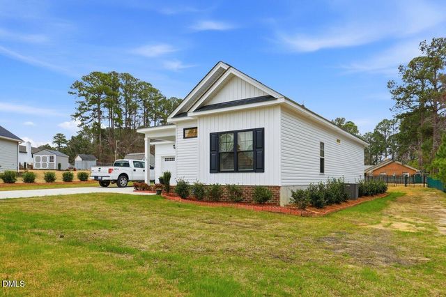 710 Haskett Court, Kinston, NC 28501