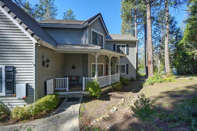 7010 Flat Creek Dr, Somerset, CA 95684