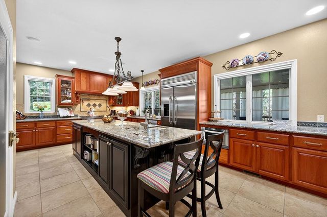 7010 Flat Creek Dr, Somerset, CA 95684