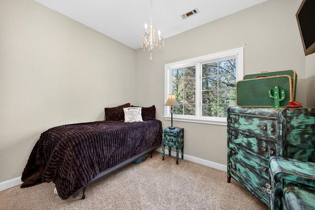 7010 Flat Creek Dr, Somerset, CA 95684