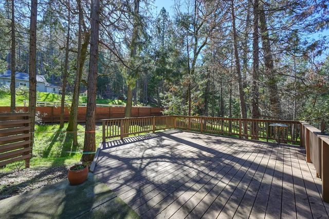 7010 Flat Creek Dr, Somerset, CA 95684