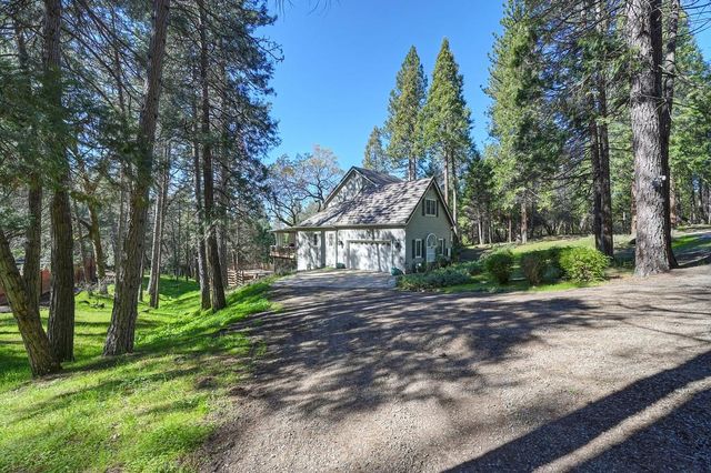 7010 Flat Creek Dr, Somerset, CA 95684