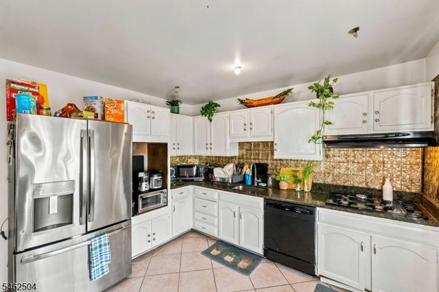 15 South St, Ridgefield Park Village, NJ 07660