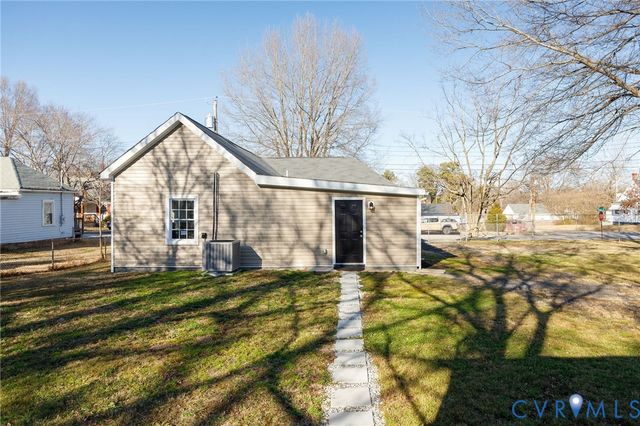 2304 Gordon St, Hopewell, VA 23860