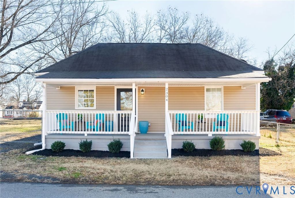 2304 Gordon St, Hopewell, VA 23860