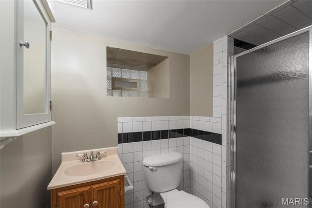 3831 Burgen, St Louis, MO 63116