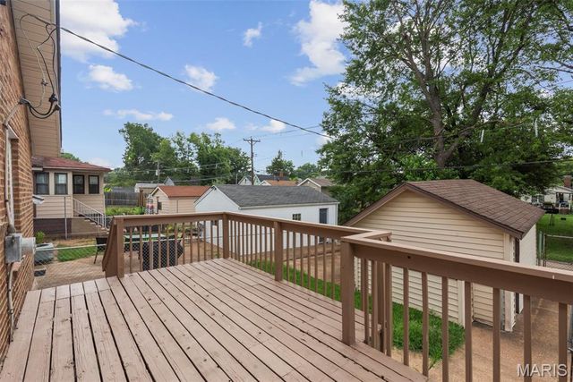 3831 Burgen, St Louis, MO 63116