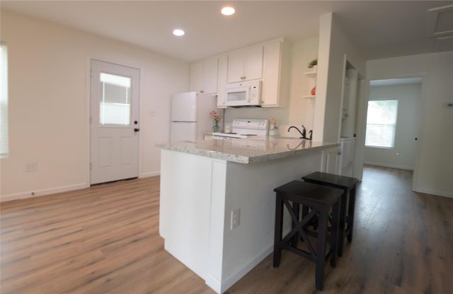 5422 Pine Avenue, Pasadena, TX 77503