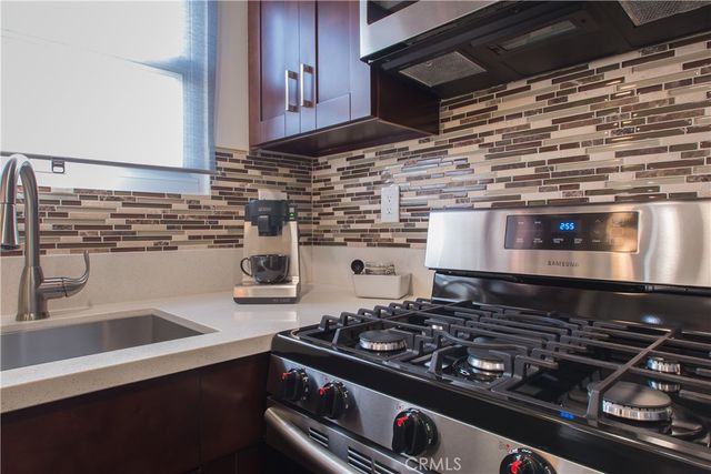 239 W Hillcrest Boulevard, Inglewood, CA 90301