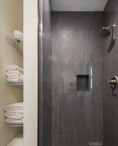 239 W Hillcrest Boulevard, Inglewood, CA 90301