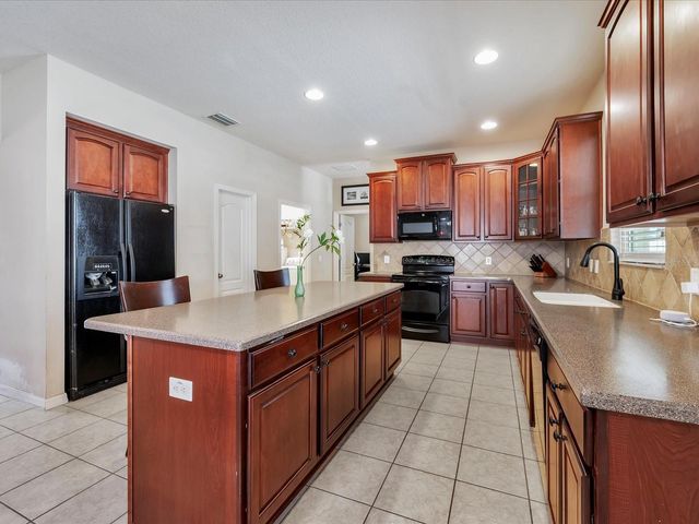 5592 SUPERIOR DRIVE, Lakeland, FL 33805
