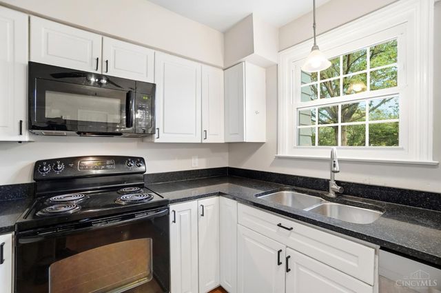 3105 Hampton Place, Middletown, OH 45042