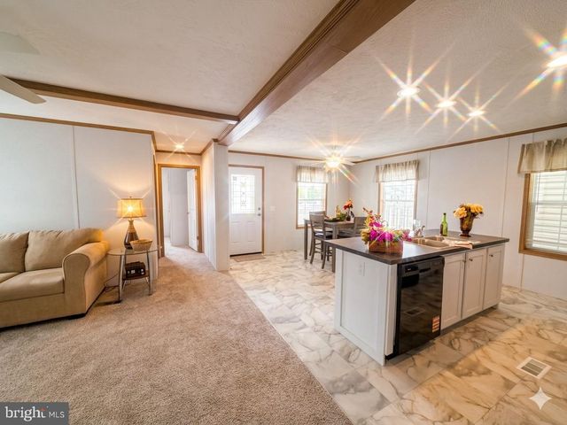 30 DEBRA CIR, Ephrata, PA 17522