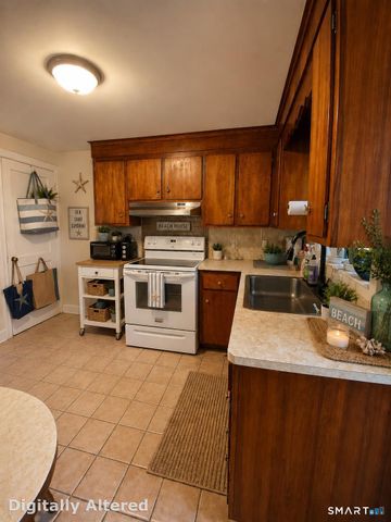 79 Fairfield Place, Fairfield, CT 06824