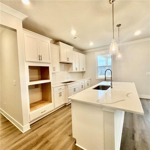 168 Brandle Rose Way, Hoschton, GA 30548