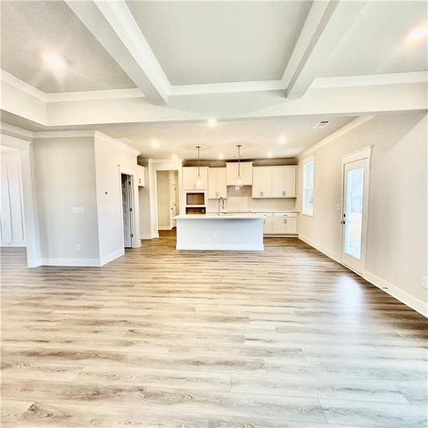 168 Brandle Rose Way, Hoschton, GA 30548