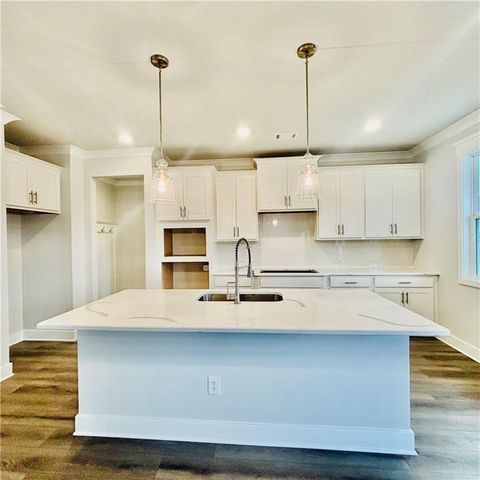 168 Brandle Rose Way, Hoschton, GA 30548