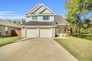 731 E Brown Street, Cleburne, TX 76031