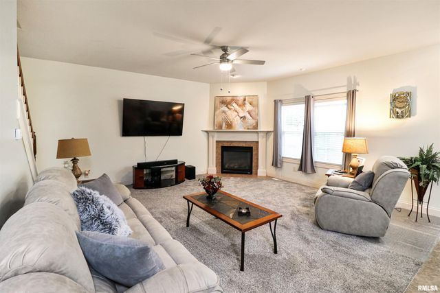 11217 N Oakwood Dr Unit 32, Peoria, IL 61615