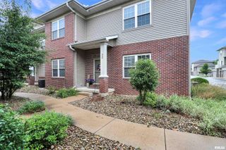 11217 N Oakwood Dr Unit 32, Peoria, IL 61615