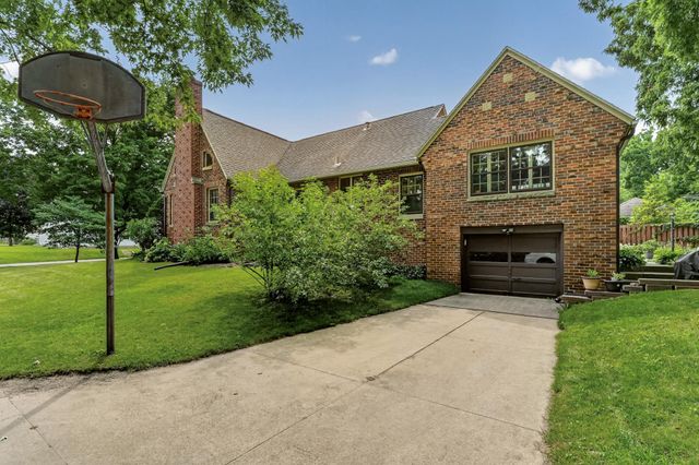 317 15th Avenue SW, Rochester, MN 55902