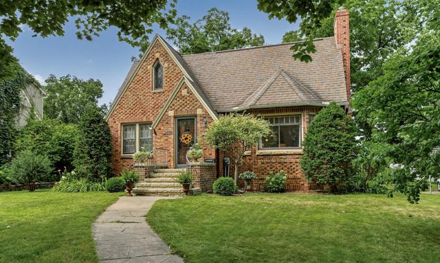 317 15th Avenue SW, Rochester, MN 55902