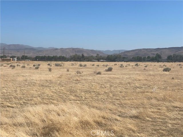 12 Avenue P-8, Palmdale, CA 93552