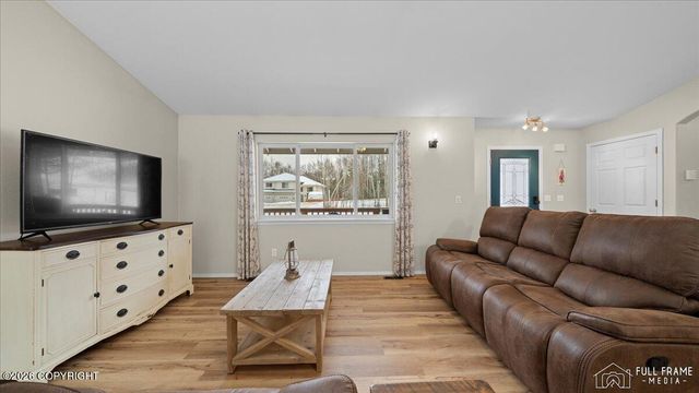 2930 N Ryahs Way, Wasilla, AK 99654