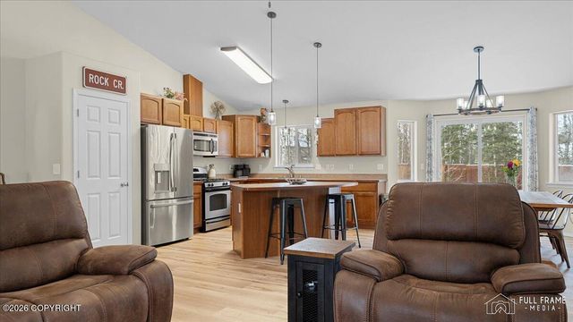 2930 N Ryahs Way, Wasilla, AK 99654