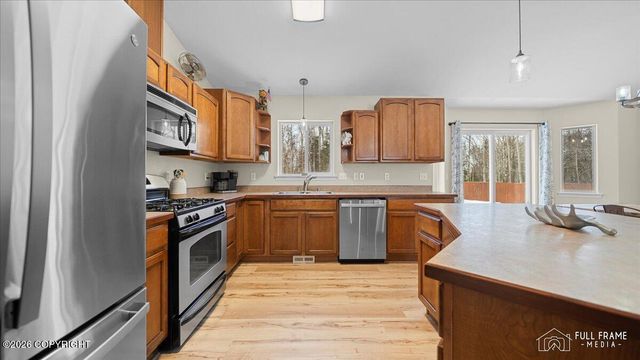 2930 N Ryahs Way, Wasilla, AK 99654