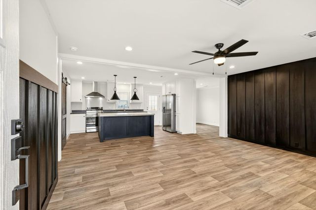 595 Old Phillipsburg Lane, Brenham, TX 77833