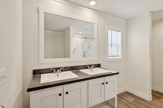 595 Old Phillipsburg Lane, Brenham, TX 77833