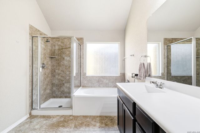 14411 High Plains Dr, San Antonio, TX 78254