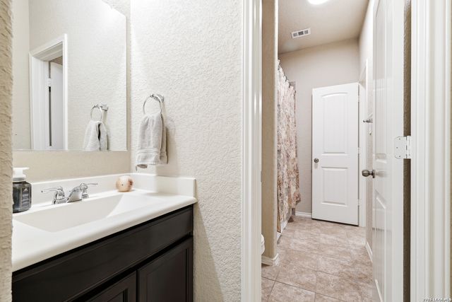 14411 High Plains Dr, San Antonio, TX 78254