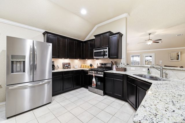 14411 High Plains Dr, San Antonio, TX 78254