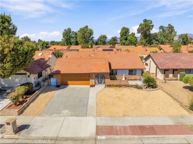 2234 Redwood Drive, Hemet, CA 92545